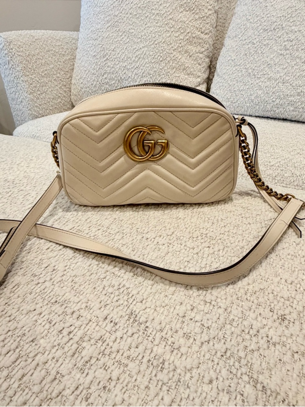 Gucci Cream Matelassé GG Marmont Crossbody Bag